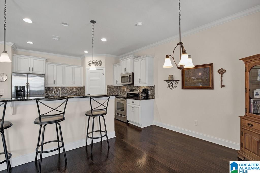 330 Lacey Avenue Alabaster, AL 35114 - Photo 7 of 33
