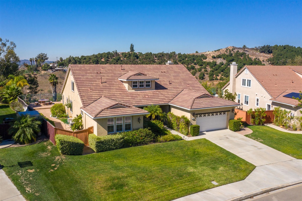 678 Ridgemont Circle Escondido, CA 92027 - Photo 1 of 25