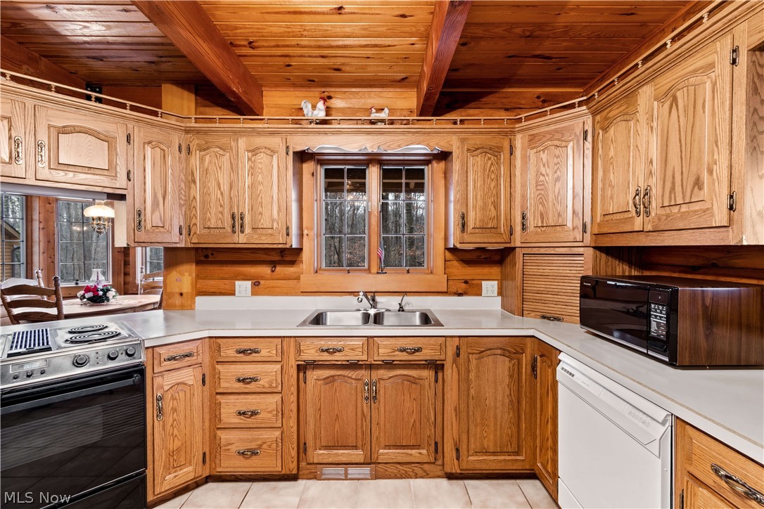 10310 Crawford Road Homerville, OH 44235 - Photo 14 of 34 Gallery Image 14