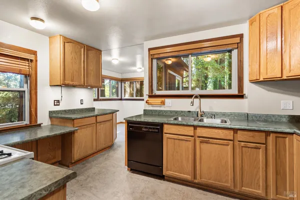 $524,000 | 14529 Redwood Lane, Guerneville, CA 95446