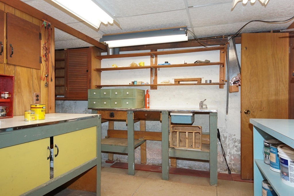 33 Crown Road Westford, MA 01886 - Photo 18 of 20 Gallery Image 18