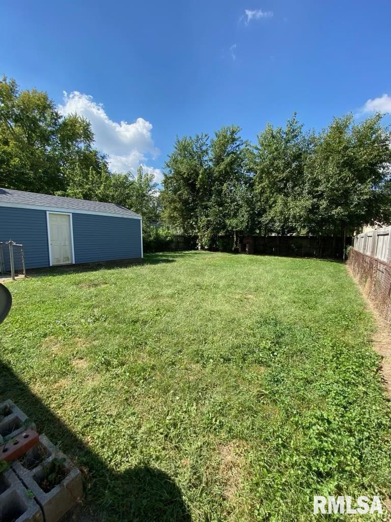 2129 North 19th Street Springfield, IL 62702 - Photo 3 of 25