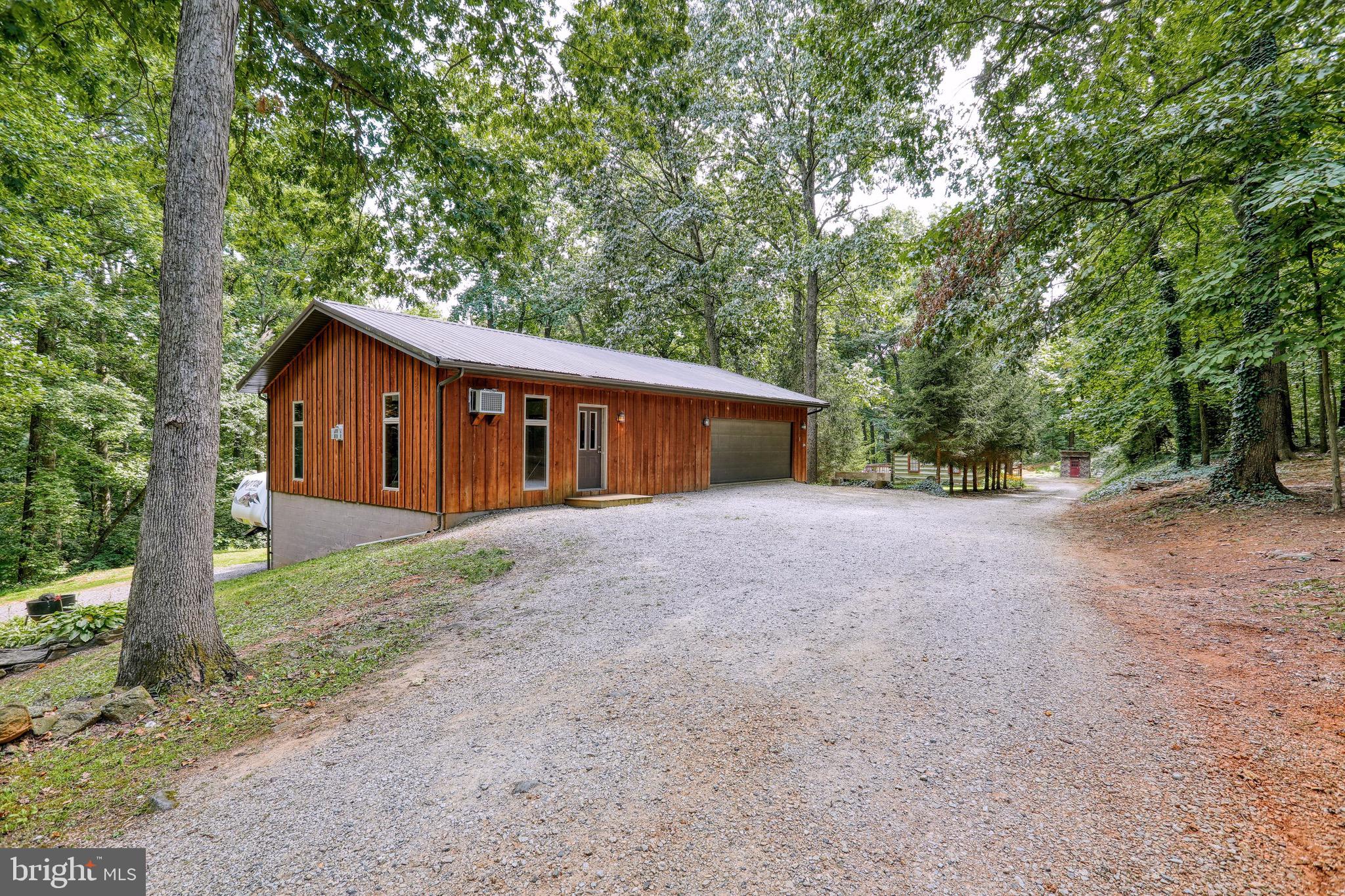 799 Chestnut Hill Road Aspers, PA 17304 - Photo 7 of 54