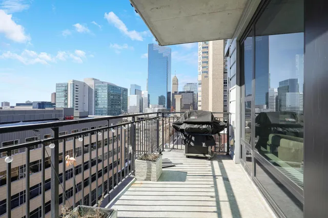 $2,950 | 740 Portland Avenue, Unit 907, Minneapolis, MN 55415