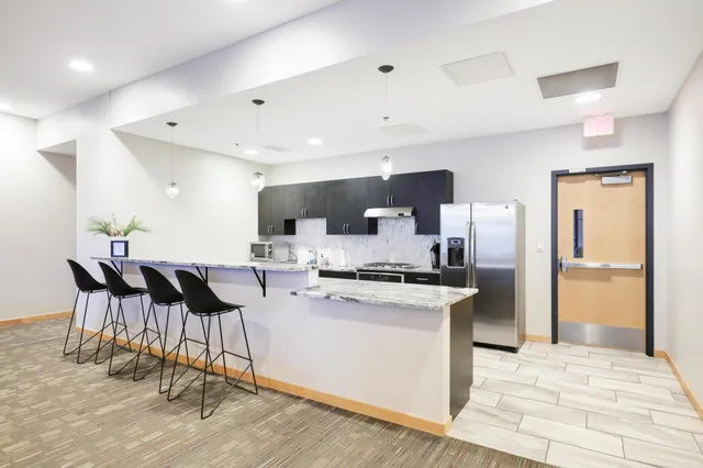 $2,950 | 740 Portland Avenue, Unit 907, Minneapolis, MN 55415