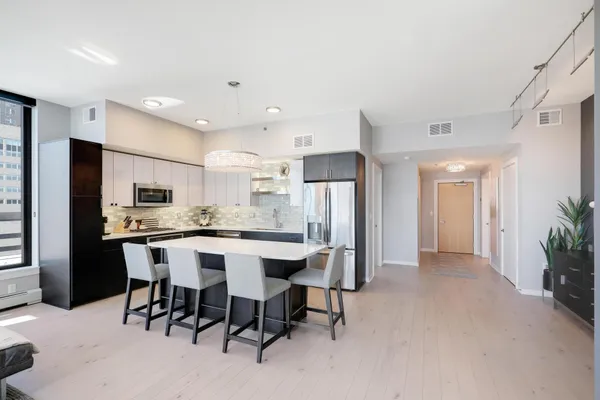 $2,950 | 740 Portland Avenue, Unit 907, Minneapolis, MN 55415