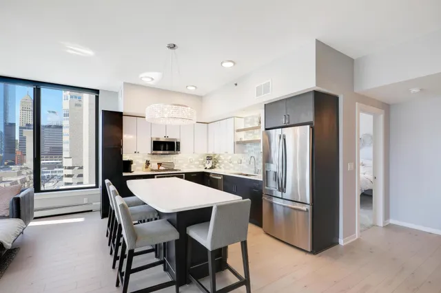 $2,950 | 740 Portland Avenue, Unit 907, Minneapolis, MN 55415