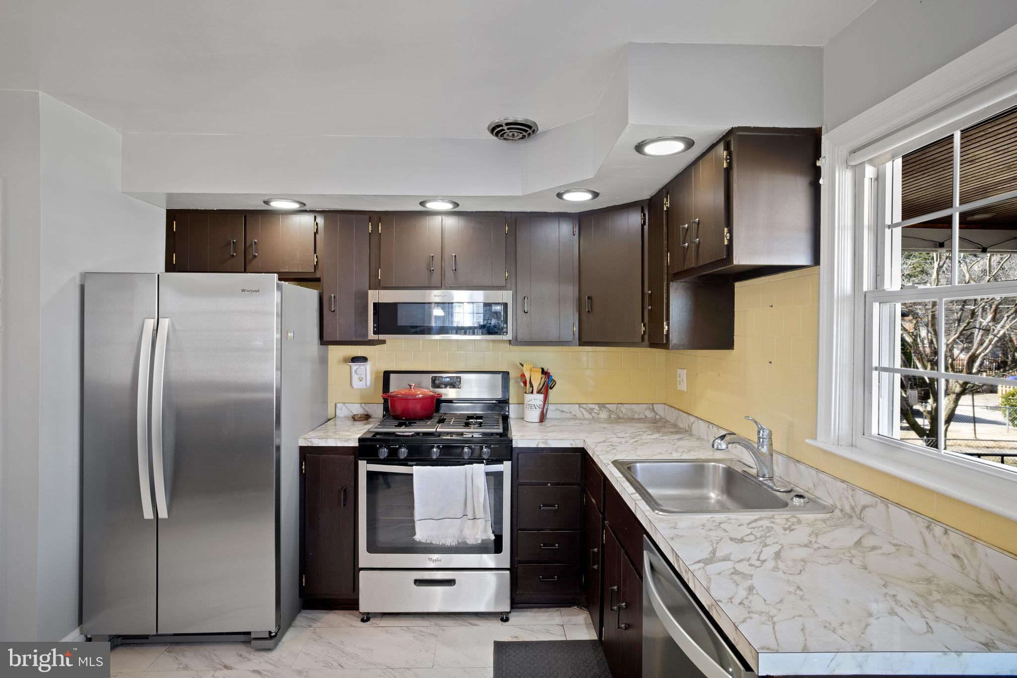 8140 Pleasant Plains Road Baltimore, MD 21286 - Photo 12 of 33 Gallery Image 12