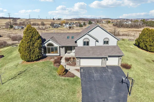 $650,000 | 8580 Stonebrook Circle, Middleton, WI 53562