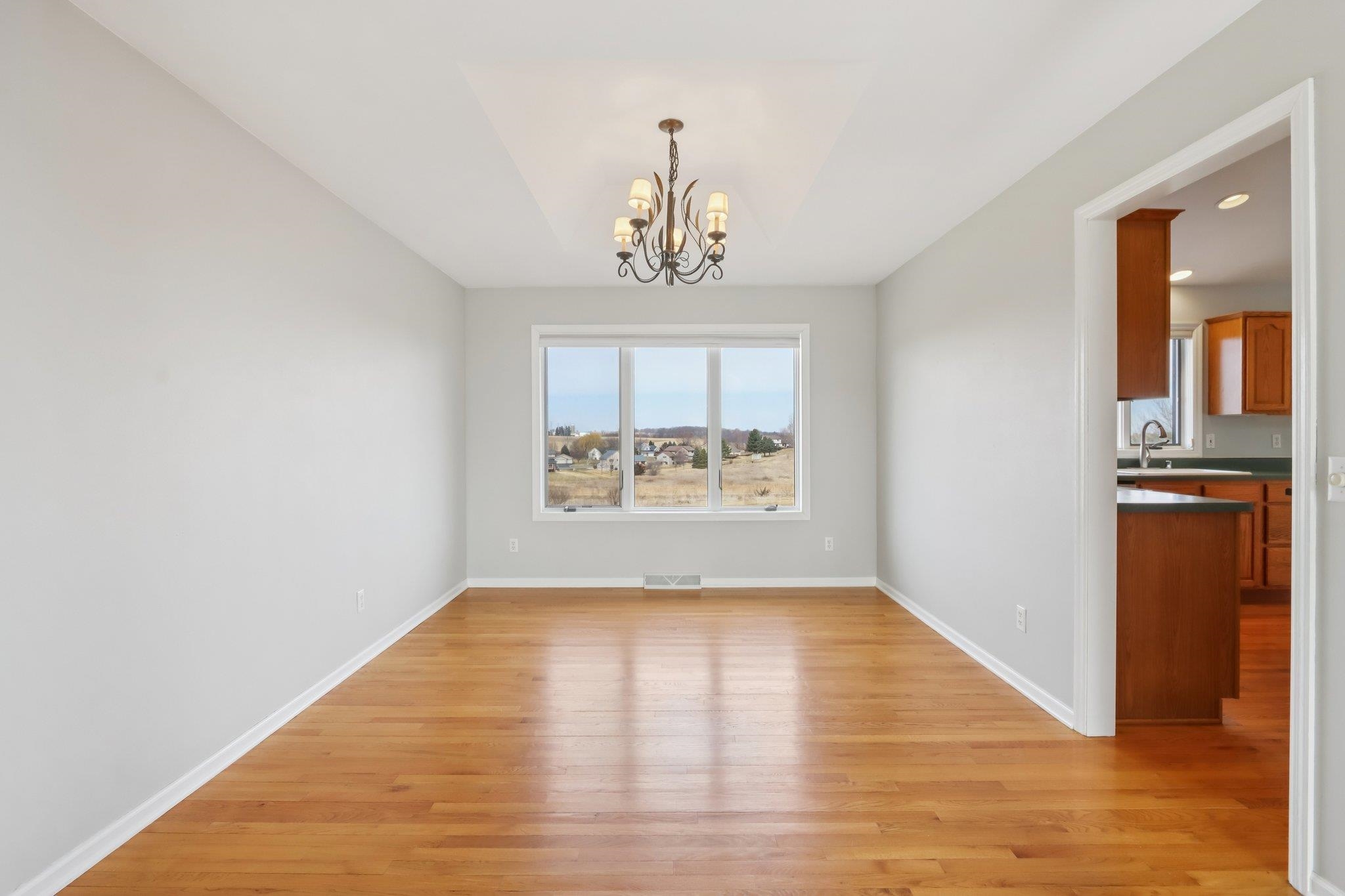 8580 Stonebrook Circle Middleton, WI 53562 - Photo 14 of 62