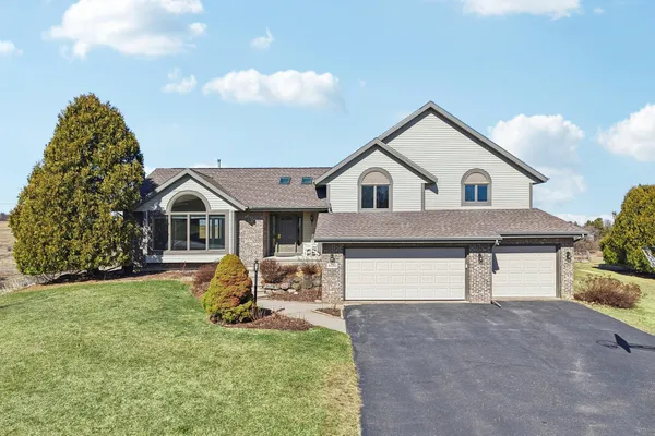 $650,000 | 8580 Stonebrook Circle, Middleton, WI 53562