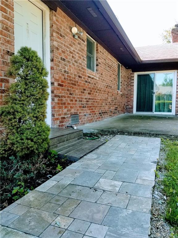 1840 Mitthoeffer Road Indianapolis, IN 46229 - Photo 18 of 19 Gallery Image 18