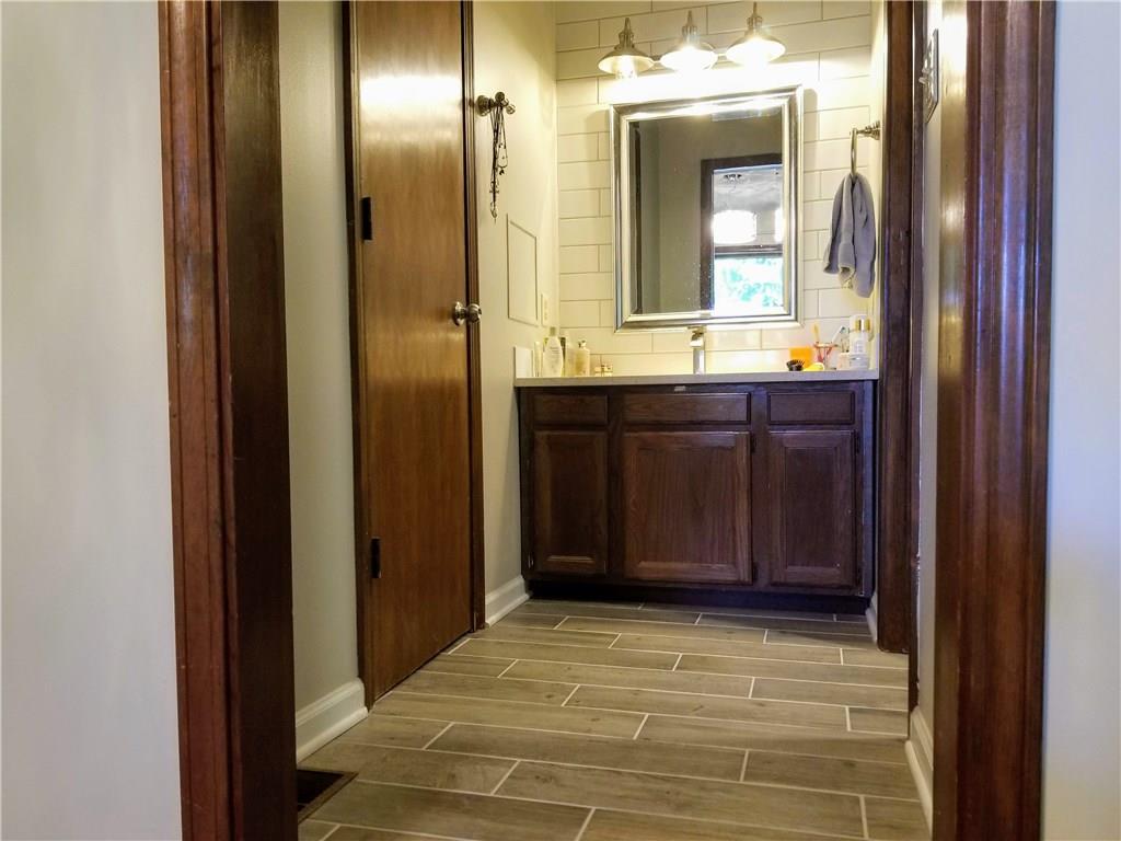 1840 Mitthoeffer Road Indianapolis, IN 46229 - Photo 6 of 19 Gallery Image 6