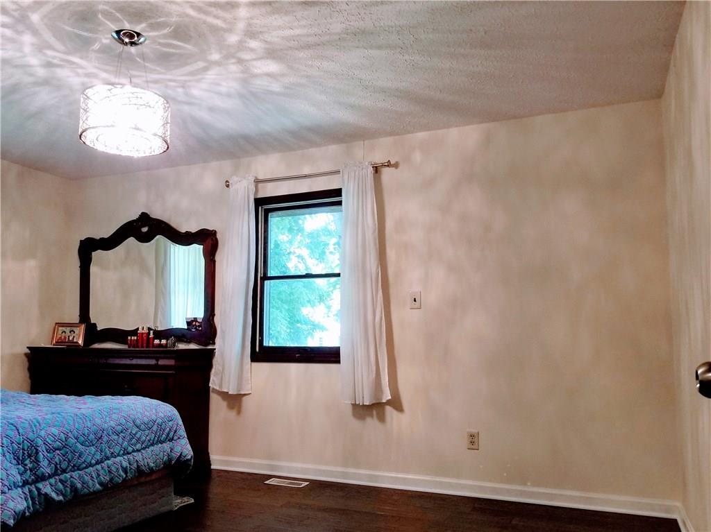 1840 Mitthoeffer Road Indianapolis, IN 46229 - Photo 9 of 19 Gallery Image 9