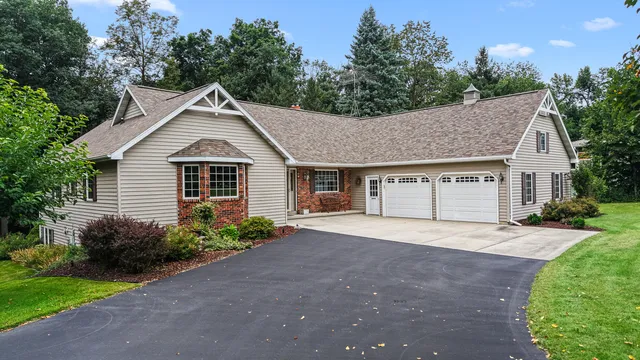 $649,900 | N5120 Summit Court, Empire, WI 54937