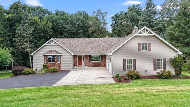 $649,900 | N5120 Summit Court, Empire, WI 54937