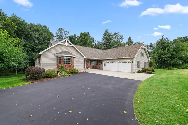 $649,900 | N5120 Summit Court, Empire, WI 54937