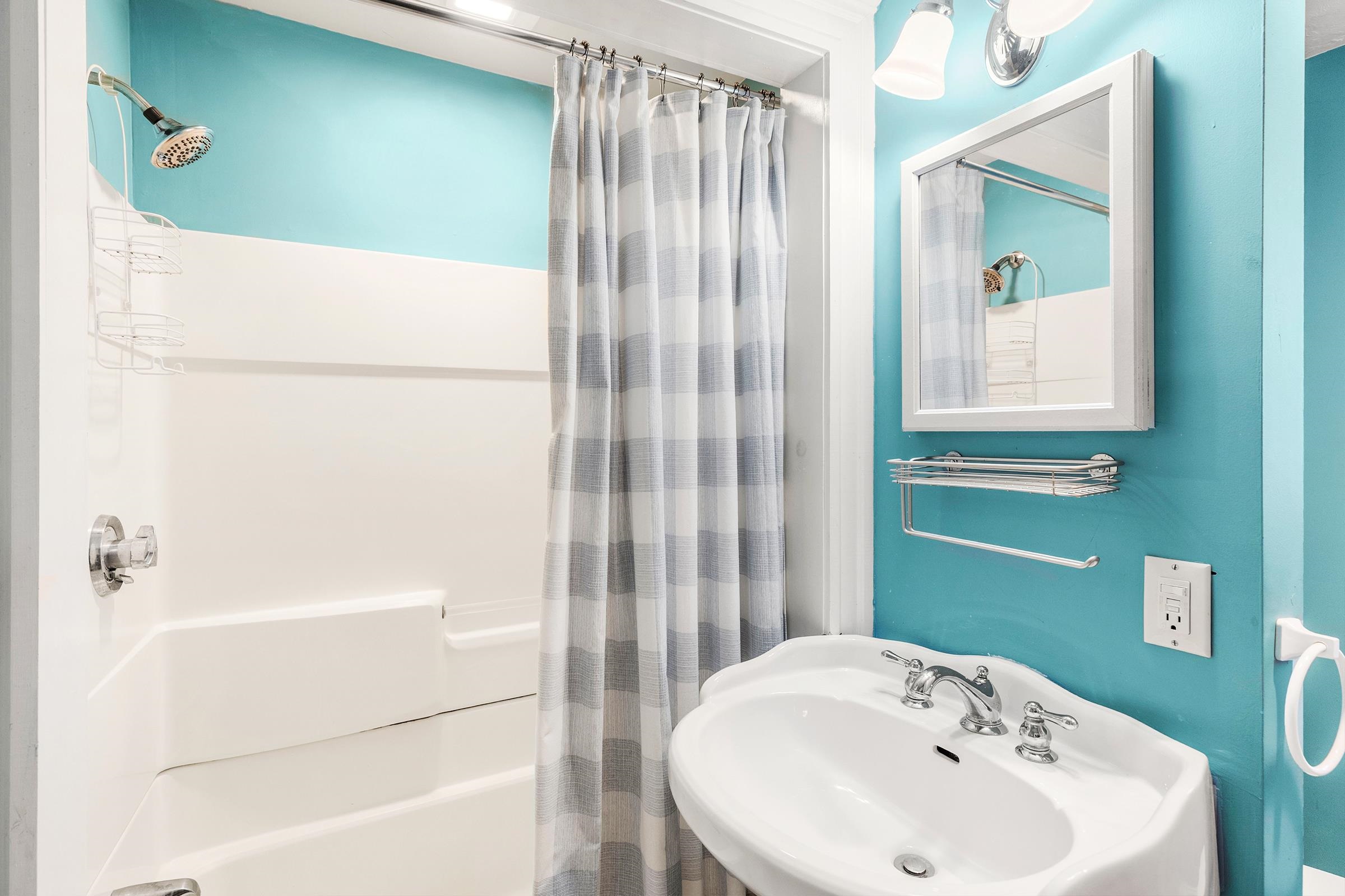 6 Francis Street Hampton, NH 03842 - Photo 11 of 29 Gallery Image 11