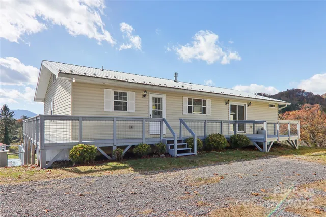 $680,000 | 7 Crystal Lane, Waynesville, NC 28785