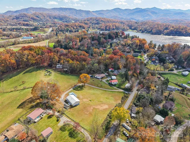 $680,000 | 7 Crystal Lane, Waynesville, NC 28785