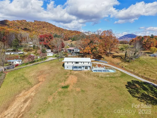 $680,000 | 7 Crystal Lane, Waynesville, NC 28785