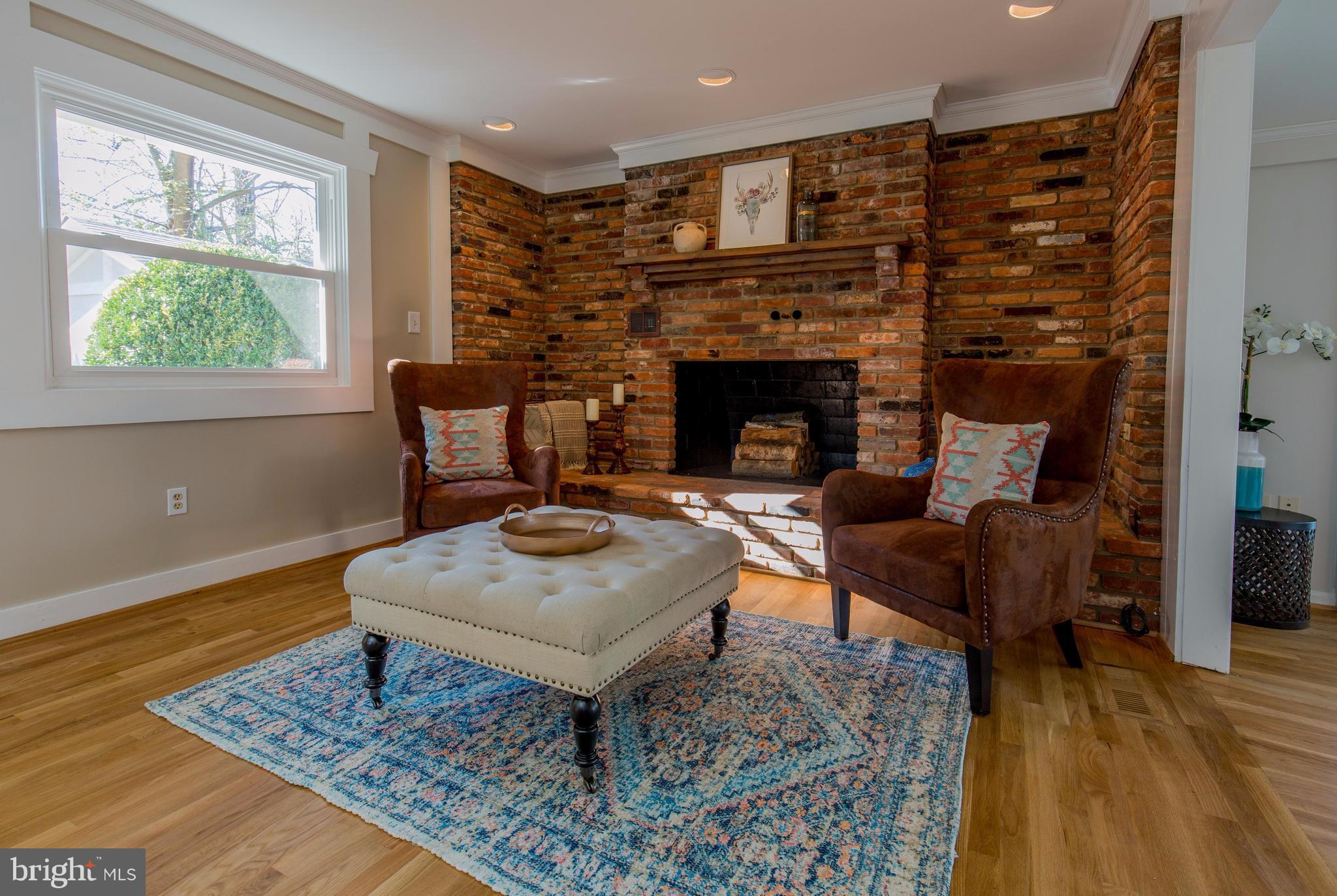 9329 Harvey Road Silver Spring, MD 20910 - Photo 14 of 30 Interior (General)