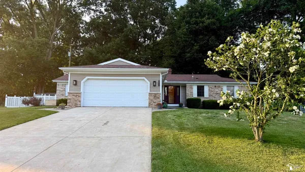 $319,900 | 2038 Carisbrook Drive, Temperance, MI 48182