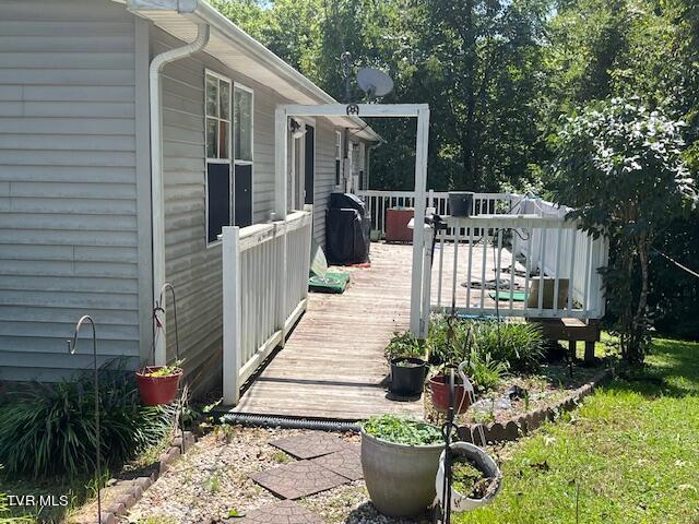 7900 High Oak Road Pound, VA 24279 - Photo 2 of 11 IMG_1928