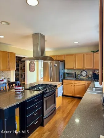 $625,000 | 438 Peninsula Drive, Oriental, NC 28571