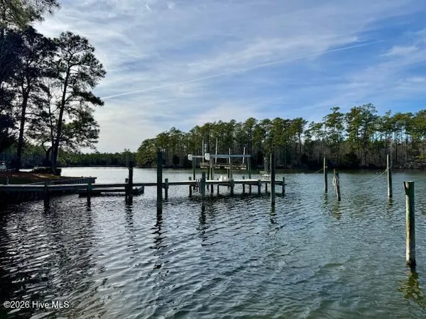 $625,000 | 438 Peninsula Drive, Oriental, NC 28571