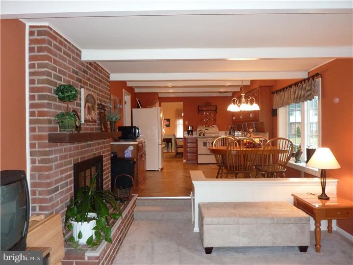 405 Wayland Road Cherry Hill, NJ 08034 - Photo 4 of 20 Kitchen
