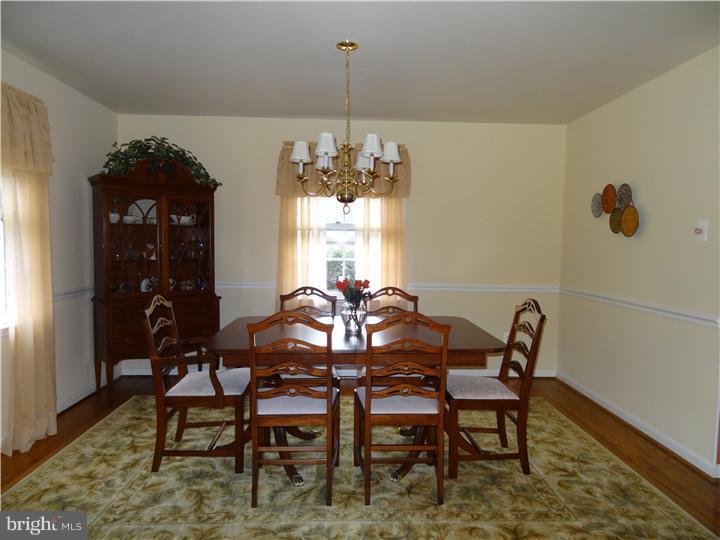 405 Wayland Road Cherry Hill, NJ 08034 - Photo 5 of 20 Dining Room