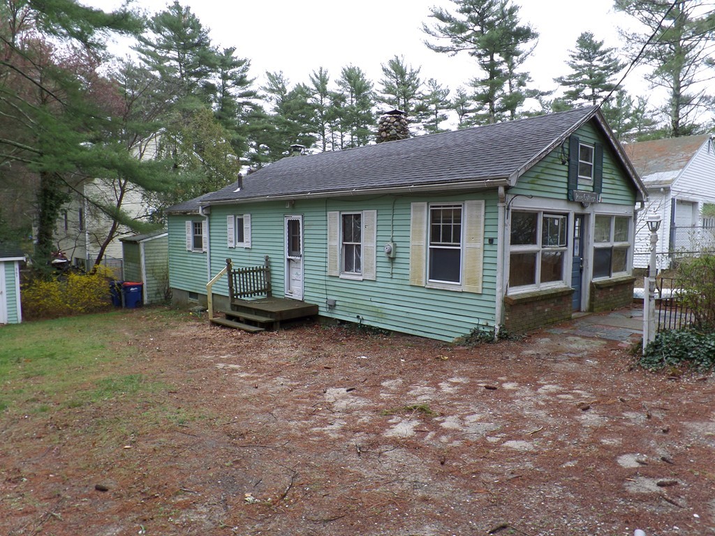 259 Park Avenue Wareham, MA 02538 - Photo 2 of 13 a view of a house with a yard