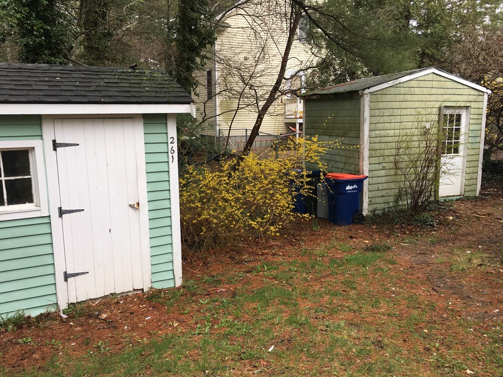 259 Park Avenue Wareham, MA 02538 - Photo 4 of 13 a view of a house with a yard