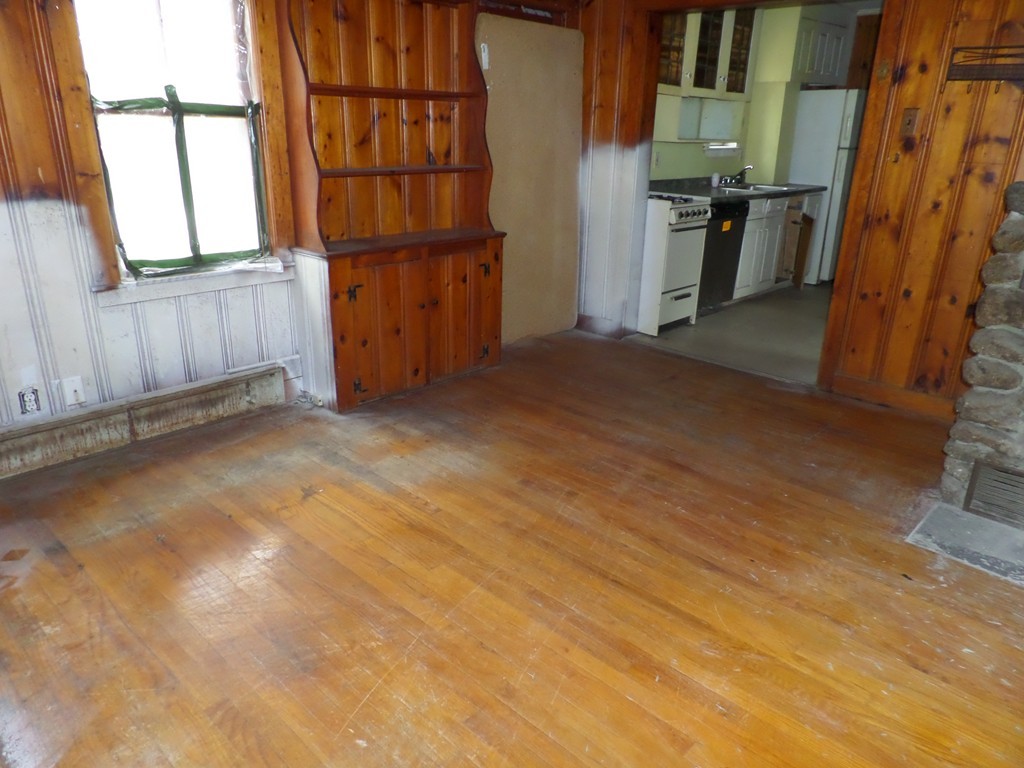 259 Park Avenue Wareham, MA 02538 - Photo 6 of 13 an empty room with windows