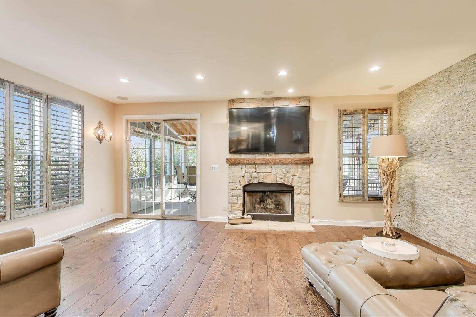 2531 Violet Street Glenview, IL 60026 - Photo 8 of 37