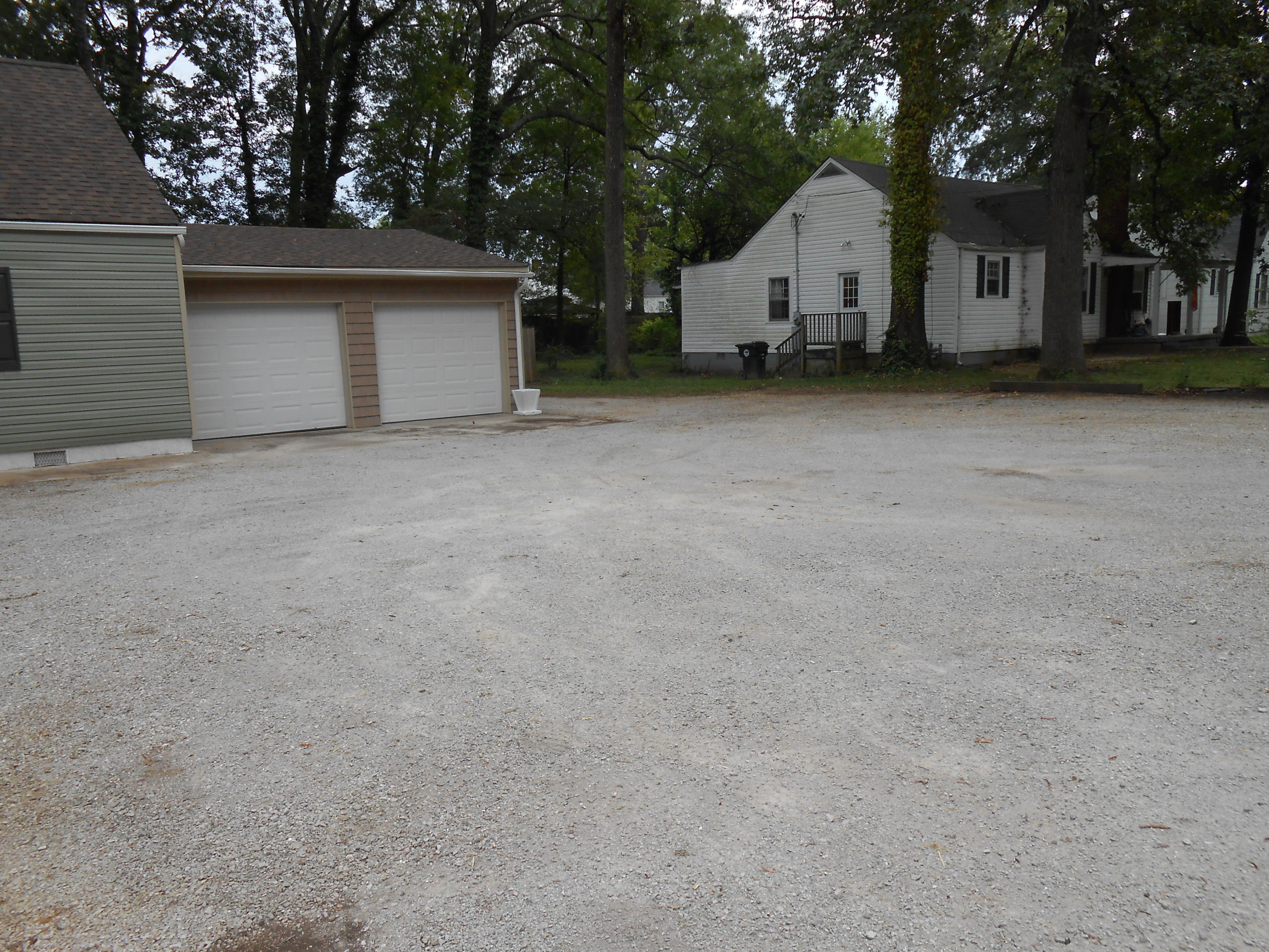 110 North Moore Road Chattanooga, TN 37411 - Photo 37 of 37 065