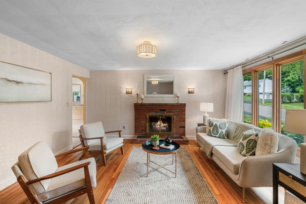 29 Patricia Road Peabody, MA 01960 - Photo 14 of 40