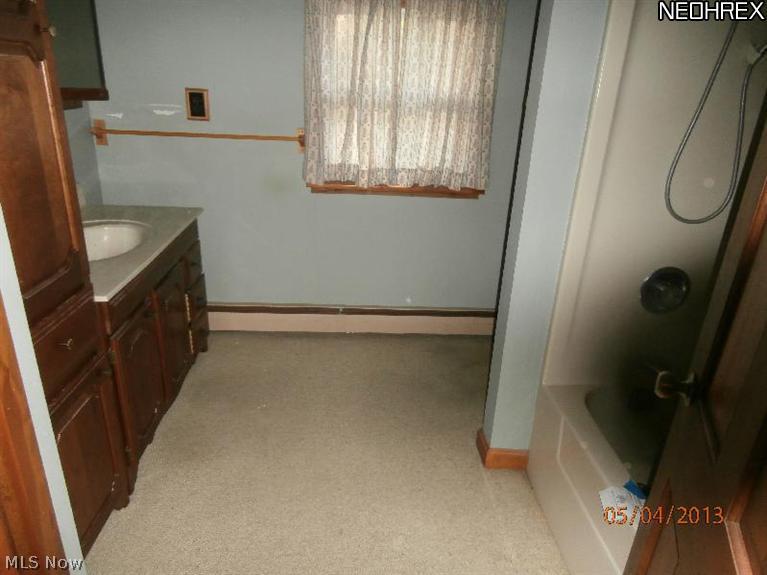 9165 Robinson Road Chardon, OH 44024 - Photo 10 of 15