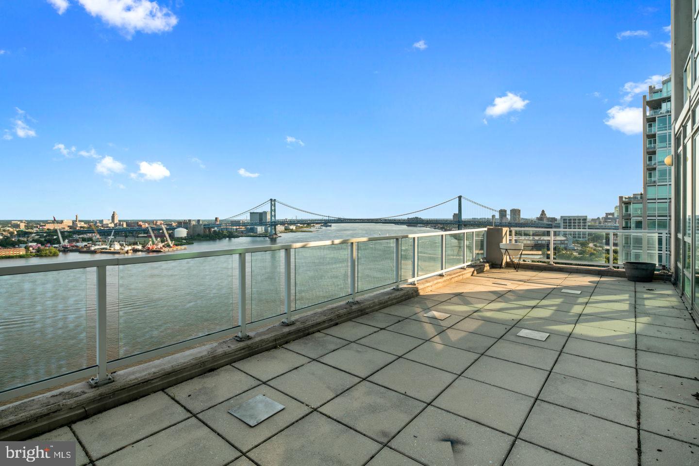 901 North Penn Street, Unit R1802 Philadelphia, PA 19123 - Photo 25 of 32 a view of a terrace