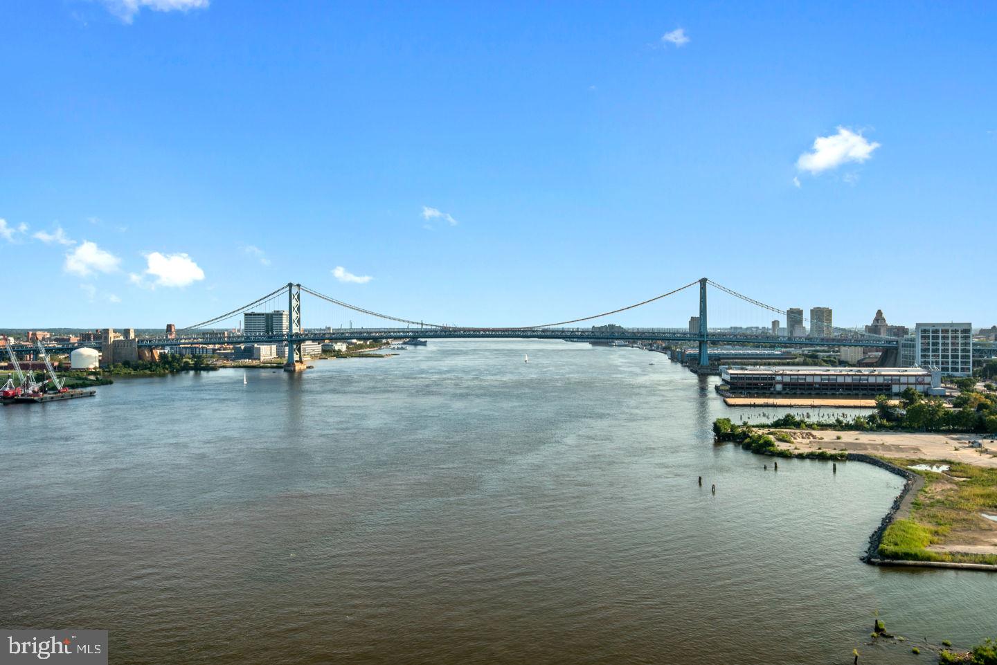 901 North Penn Street, Unit R1802 Philadelphia, PA 19123 - Photo 28 of 32 a view of a lake view