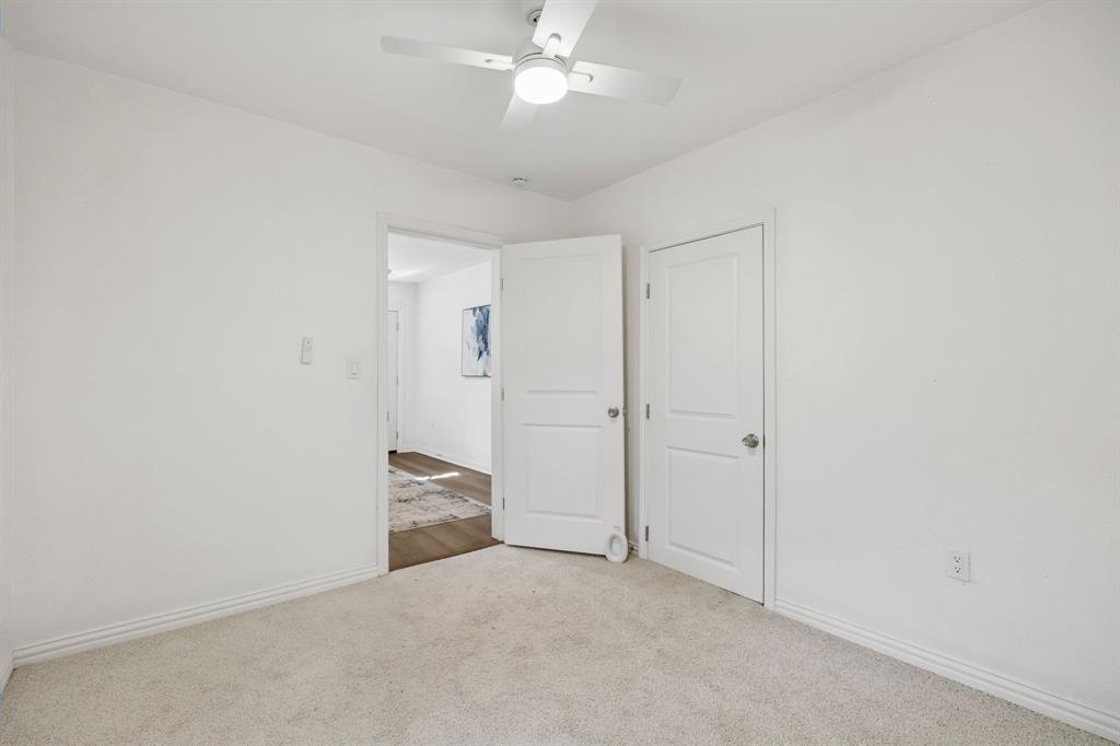 806 North Ruddell Street Denton, TX 76209 - Photo 9 of 26 a view of an empty room
