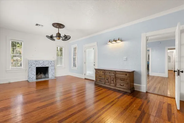 $300,000 | 57 South Trowell Avenue, Umatilla, FL 32784