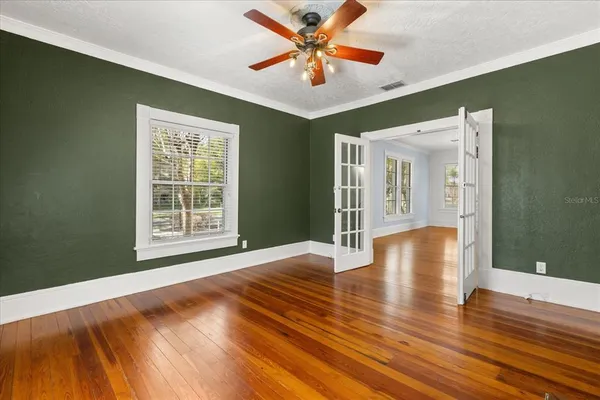 $300,000 | 57 South Trowell Avenue, Umatilla, FL 32784