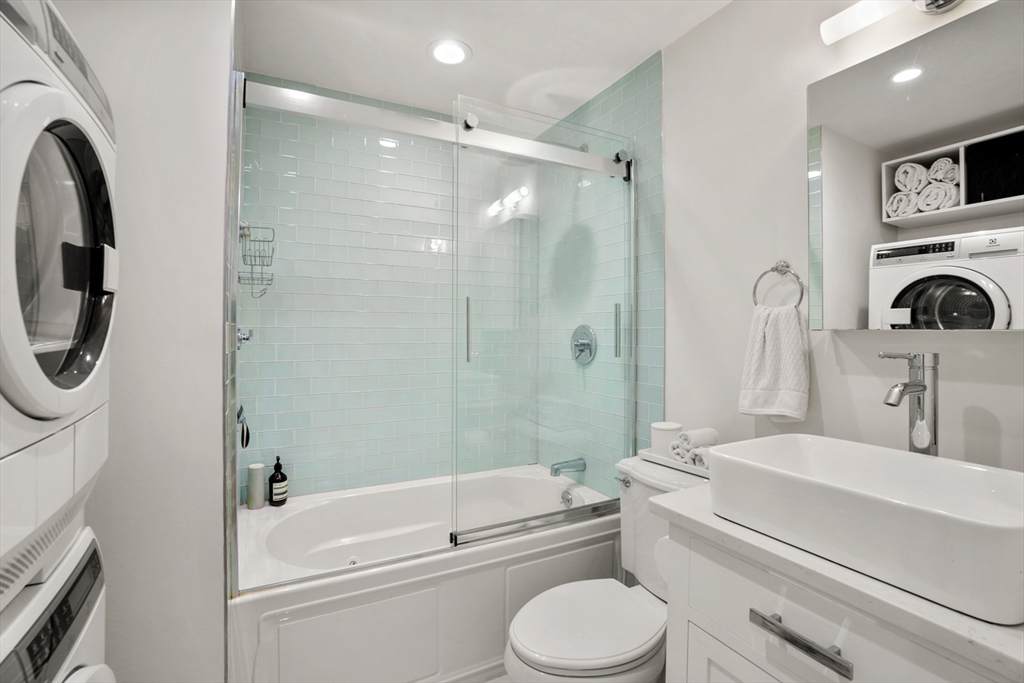 45 St Botolph Street, Unit 203 Boston, MA 02116 - Photo 11 of 17