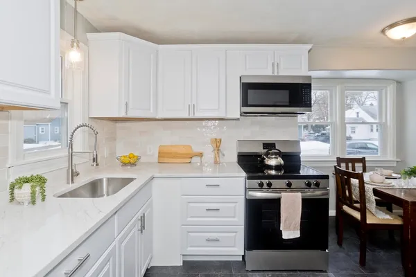 $299,900 | 61 St Jacques Avenue, Chicopee, MA 01020