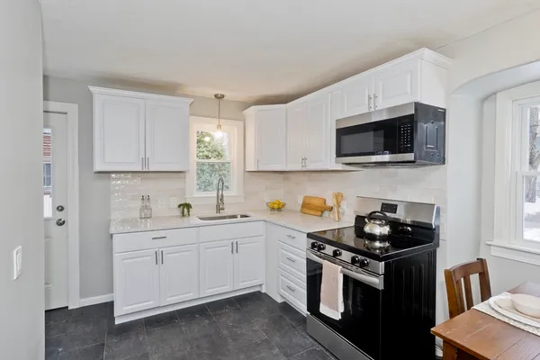$299,900 | 61 St Jacques Avenue, Chicopee, MA 01020