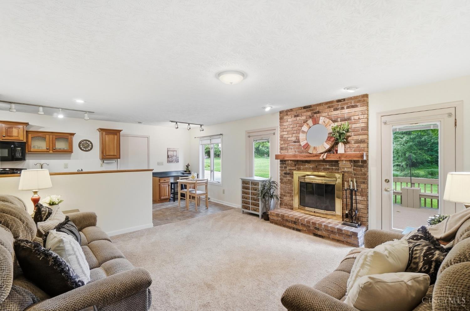 1460 Ebenezer Road Cincinnati, OH 45233 - Photo 25 of 61