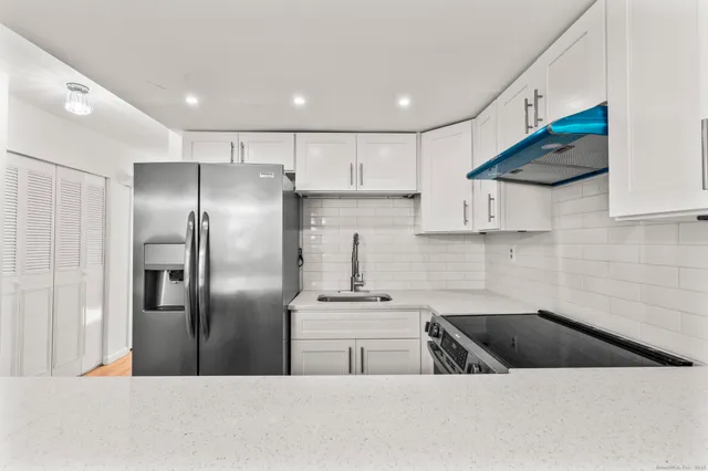 $299,000 | 65 Patricia Road, Unit N, Bridgeport, CT 06606