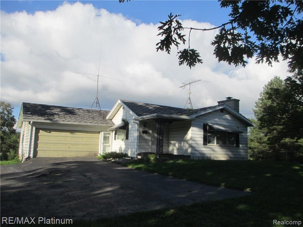 6433 Bennett Lake Road Fenton, MI 48430 - Photo 1 of 11